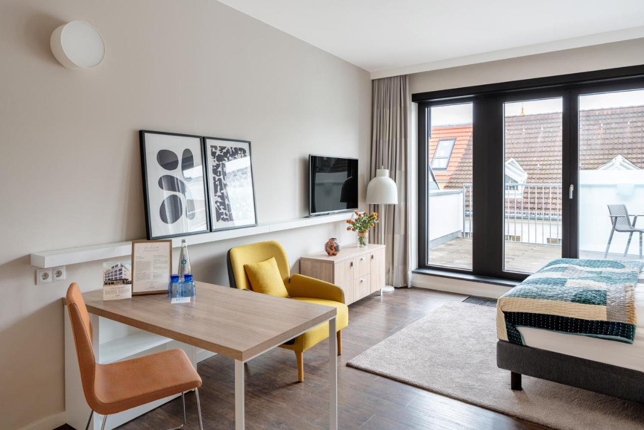Extra Large Studio Kitchen Balcony