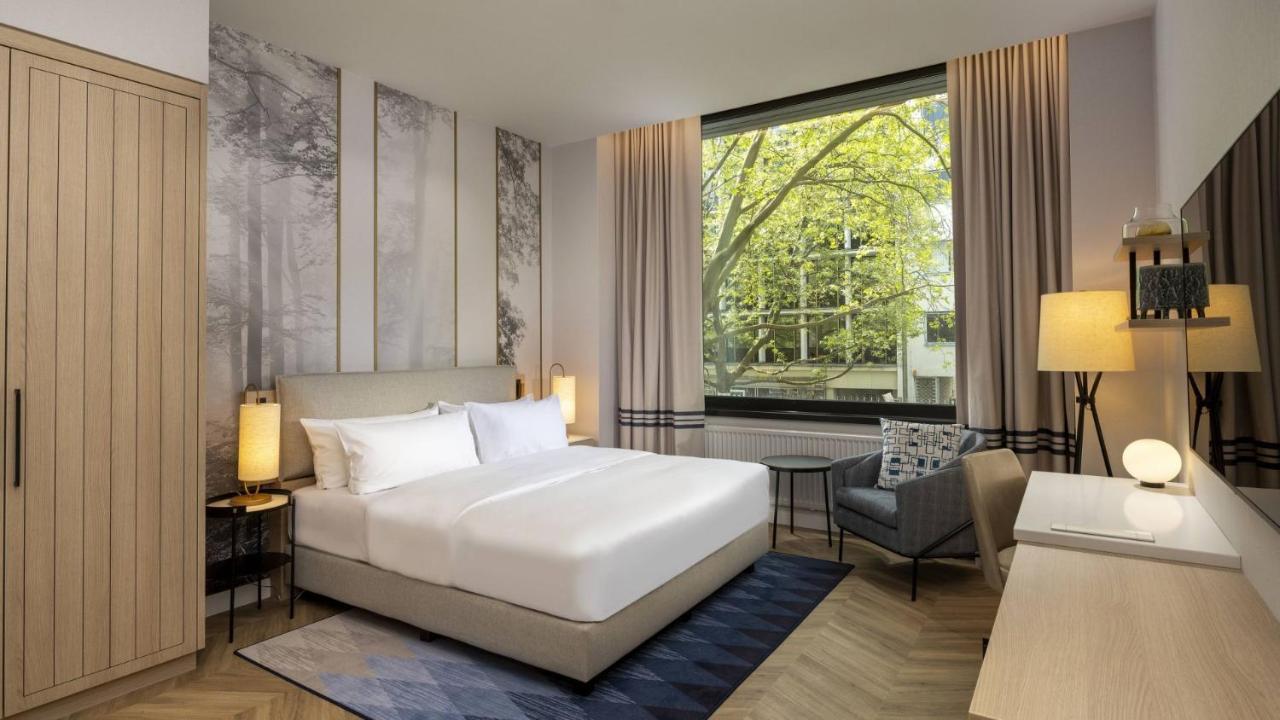 King Room Mobility Access