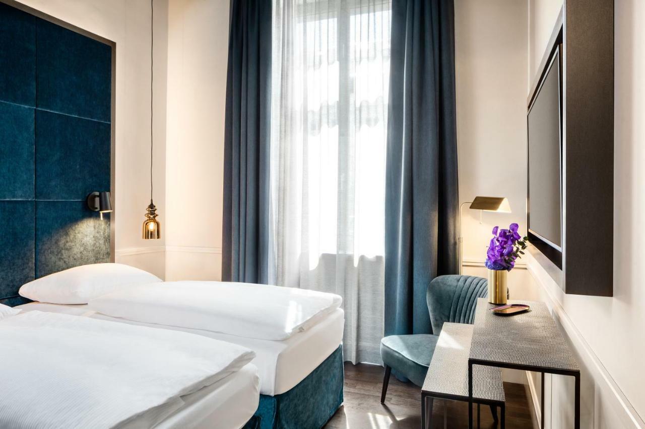 COMFY Room,1413013577:JPEG