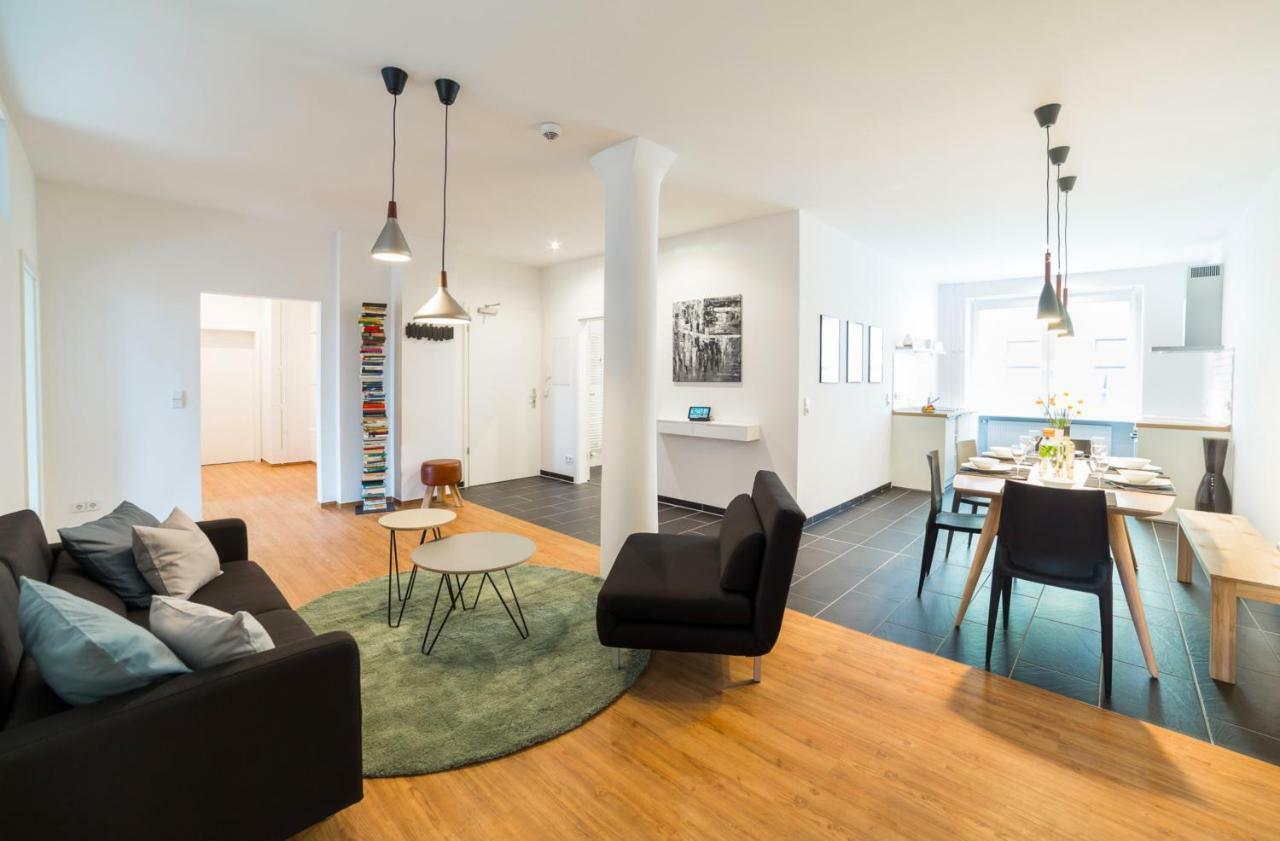 Three-Bedroom Apartment Balcony,855032564:JPEG