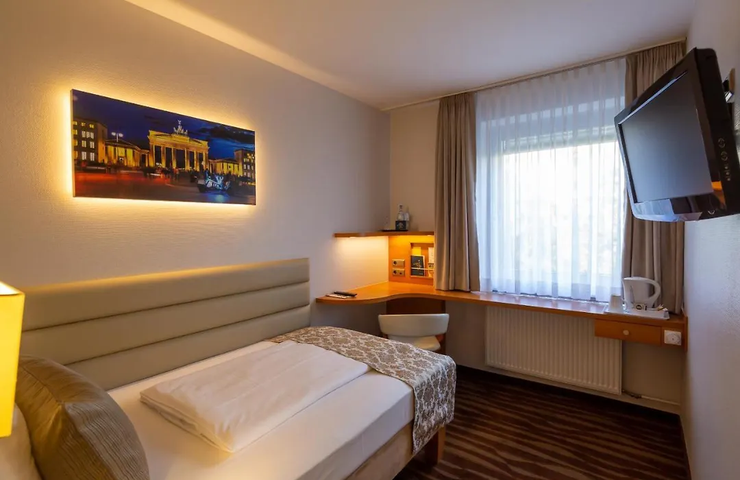 Golden Tulip Berlin Hotel Hamburg-1