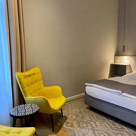 Hotel 38-3