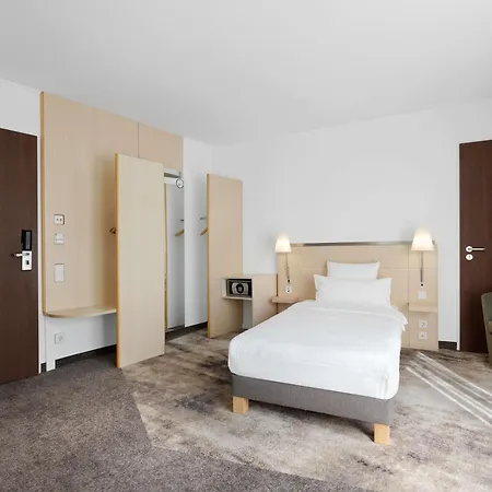 Novotel Berlin Mitte-3